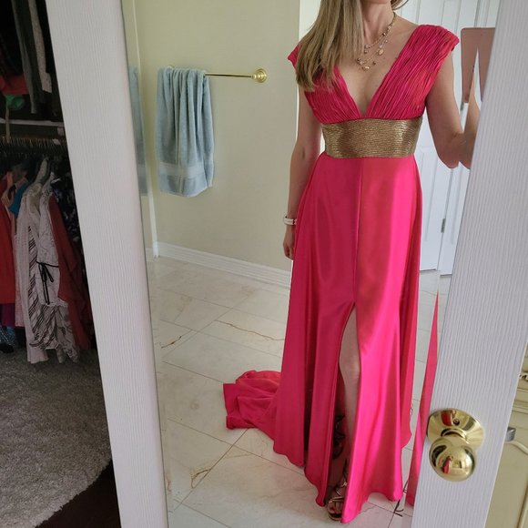 Jovani Gown - Picture 4 of 12